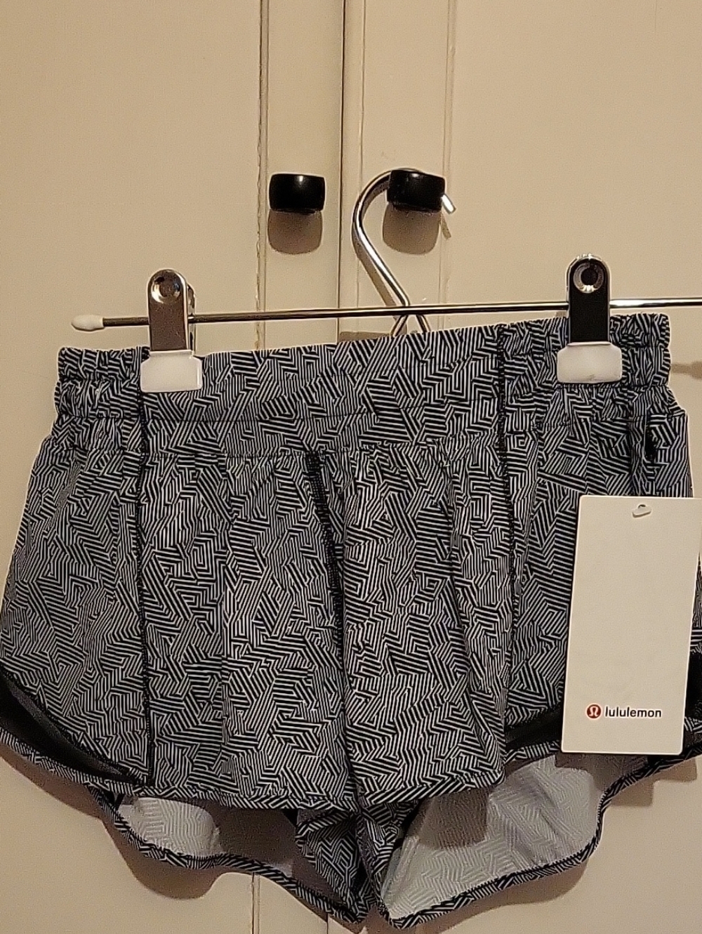 lululemon athletica Hotty Hot Short 2.5" Lined Short